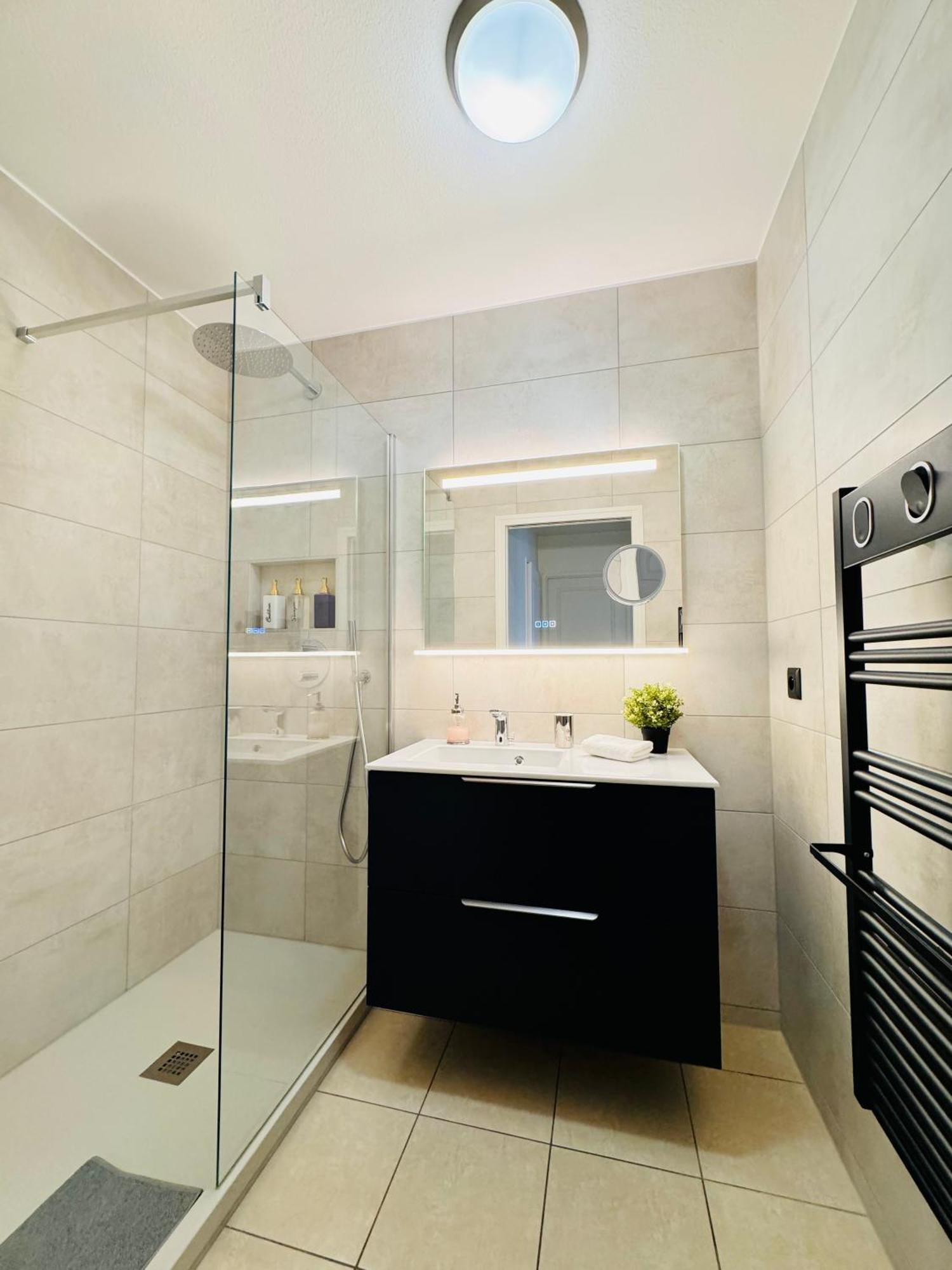 Beautiful Apartment Near Geneva Saint-Julien-en-Genevois Exterior foto